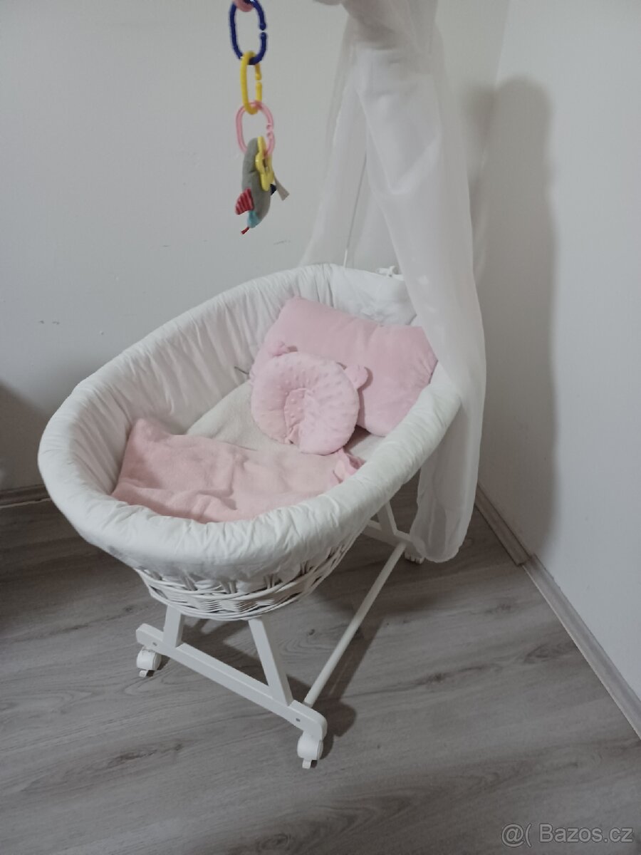 Kolébka a houpací lehadko