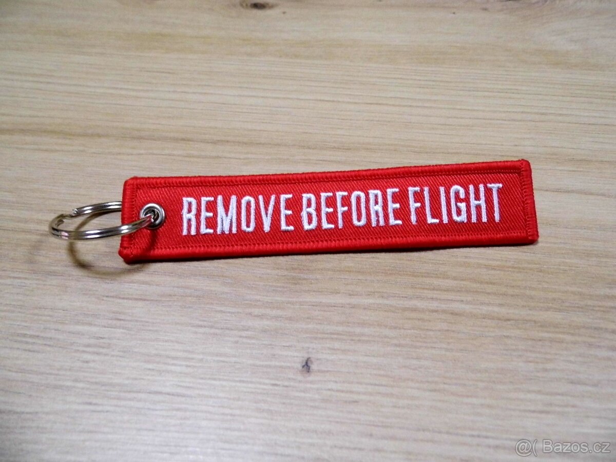 Klíčenka Remove before flight