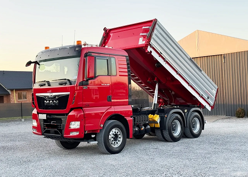 MAN TGX 26.500 6x4 - třístranný sklápěč Schwarzmuller