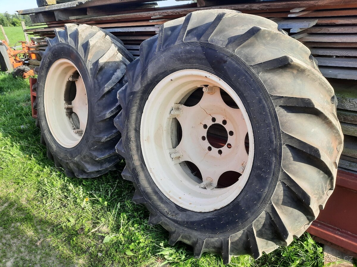 Zadní kola Zetor 16,9/30