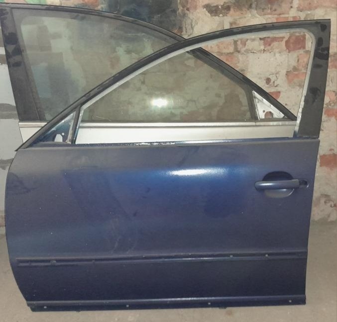 Levé přední dveře na Volkswagen Passat B5.5/Superb 1