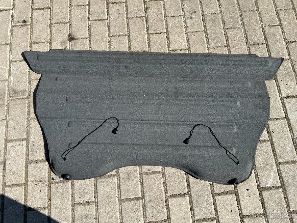Plato kufru Ford C-max