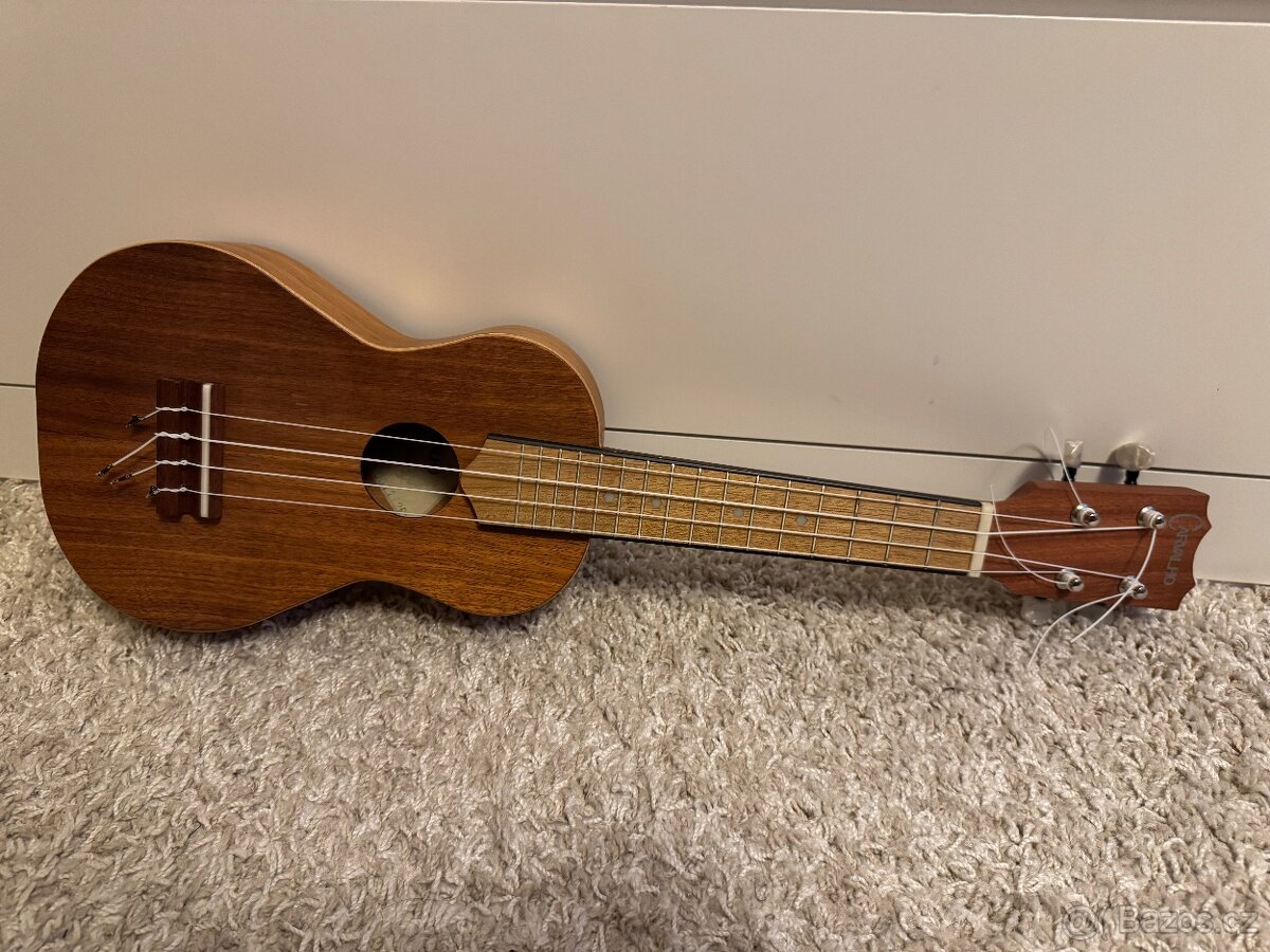Soprán ukulele Carvalho