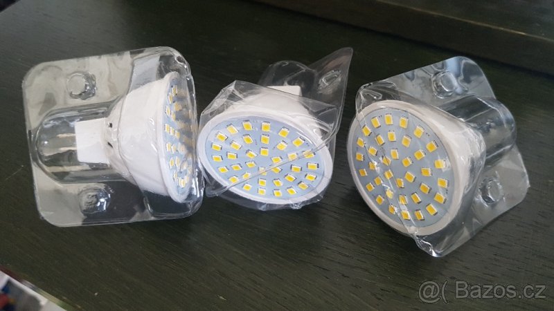 3x led bodové žárovky patice MR16
