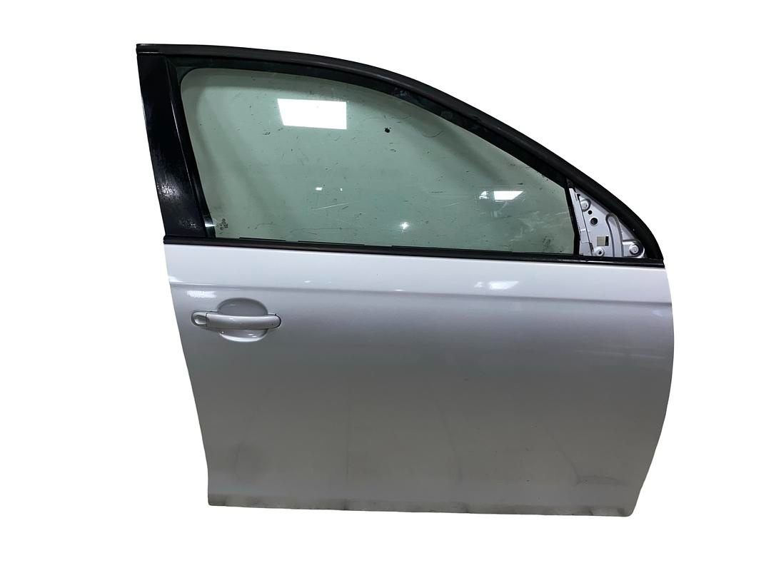 Pravé přední dveře stříbrná LA7W VW Golf 6 kombi r.v. 2013