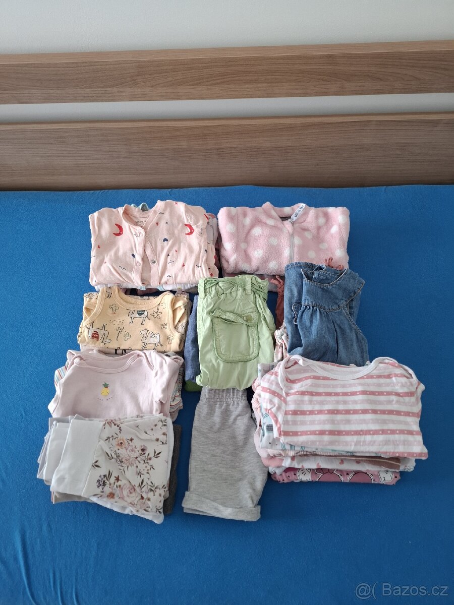 Oblečení na holčičku velikost 74
