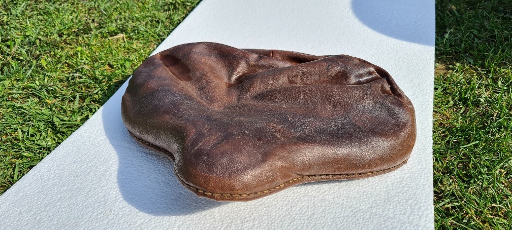 Sedlo JAWA 250 Pérák