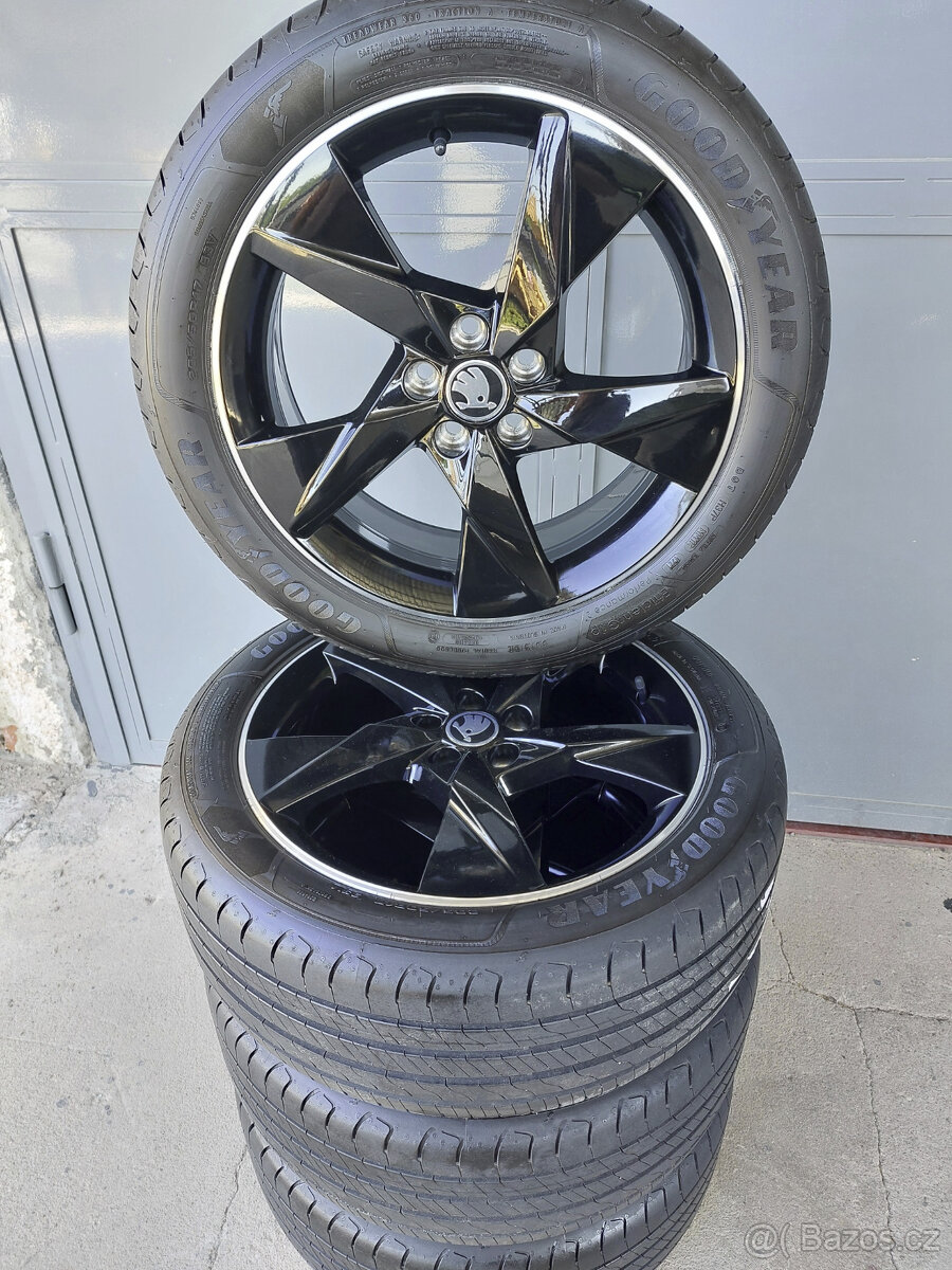 Originál alu kola 17" na Škoda Scala letní Goodyear