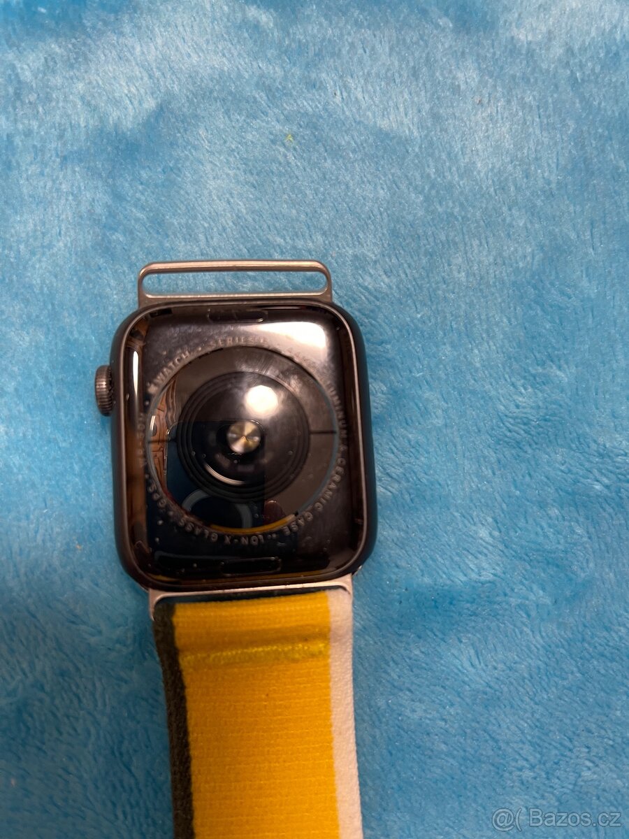 Hodinky Apple Watch s.5
