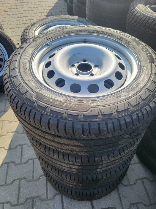 Letní sada 5x114,3 Renault Trafic III 215/65 R16C Michelin
