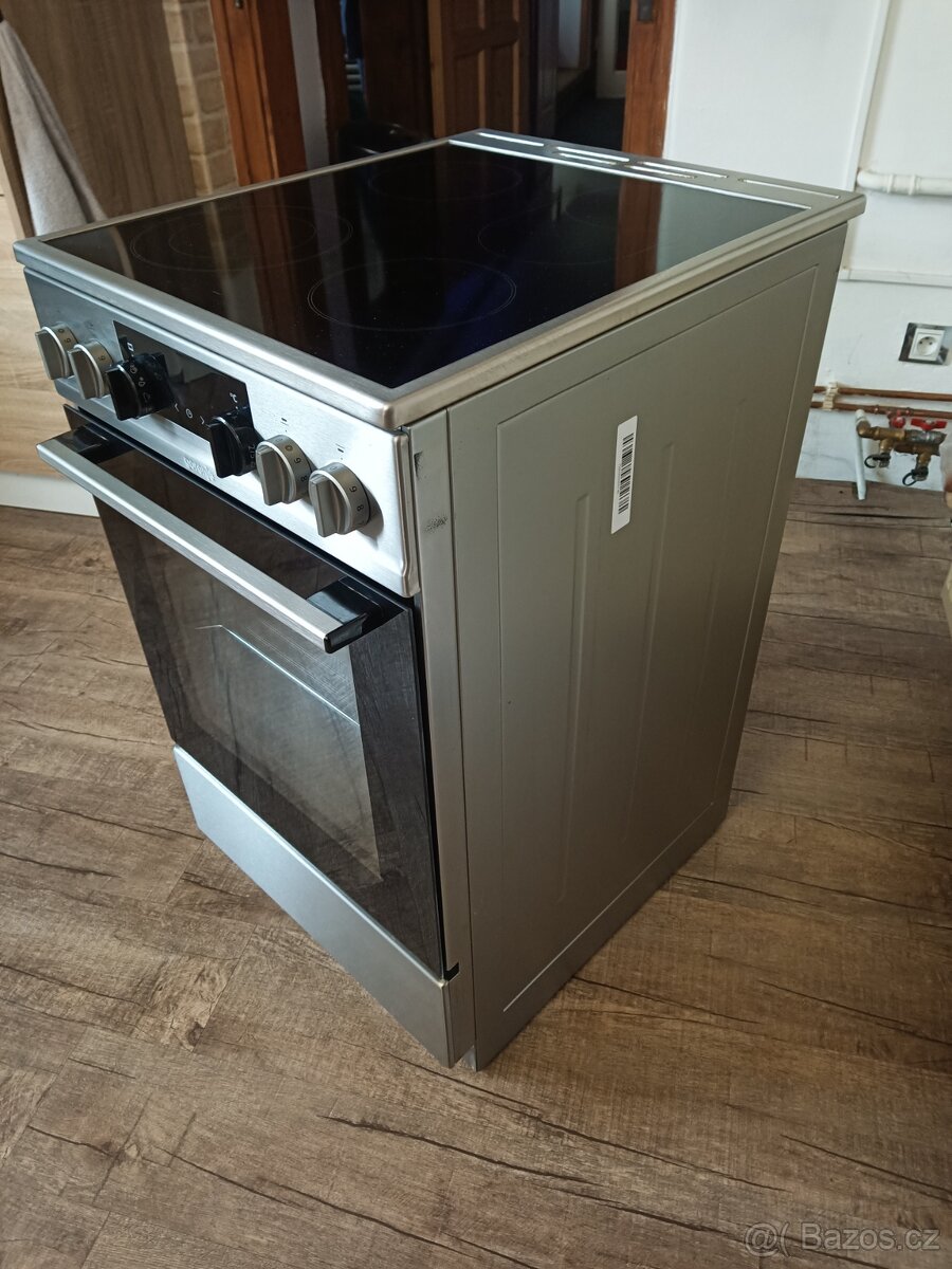 Sporák Gorenje sklokeramická deska + horkovzdušná trouba