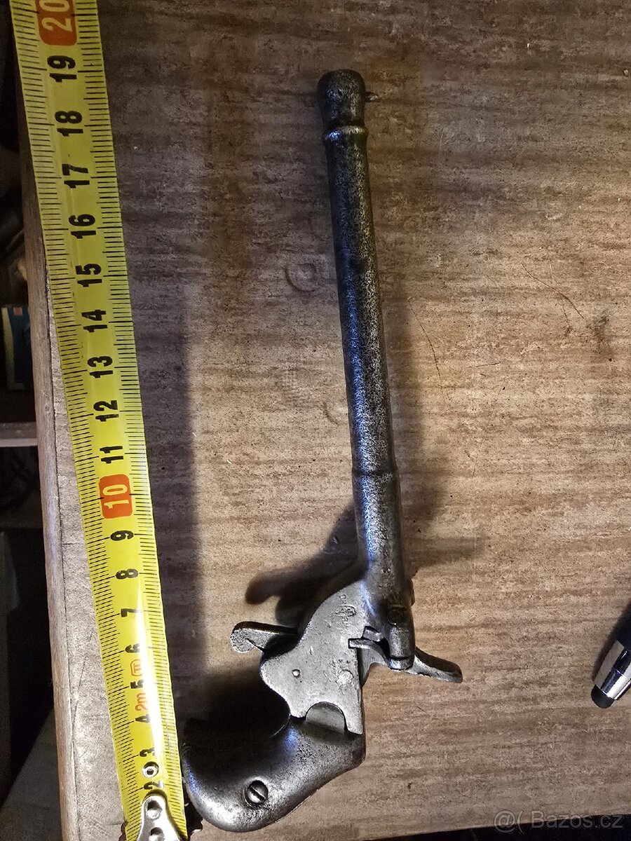 Krásná historická pistole flobertka/ ptačnice 6mm