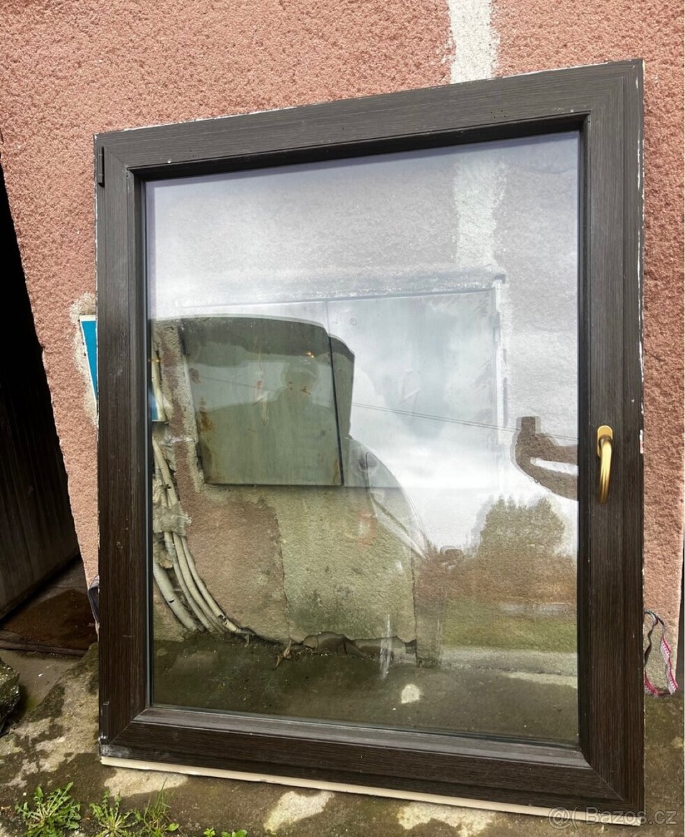Plastové použité okno