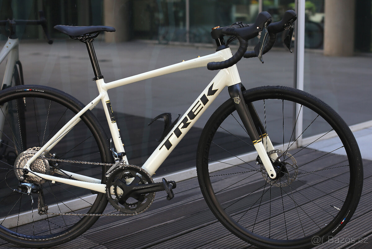 Trek Domane AL 4 White Gen 4