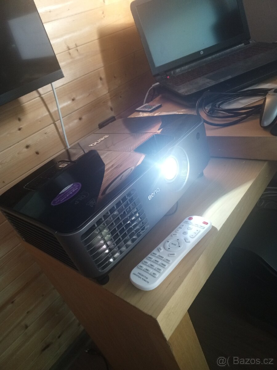 Projektor Benq MX717