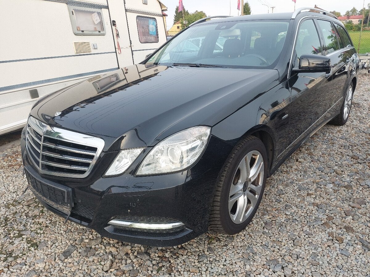 MB E 220Cdi, Avantgarde, servisní kniha