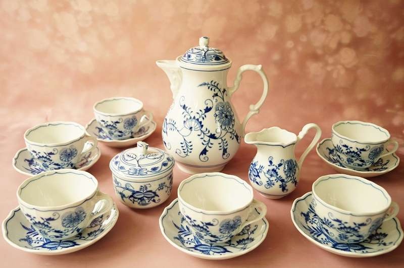 Prodám cibulák kávovou soupravu I.Tř. staré značení