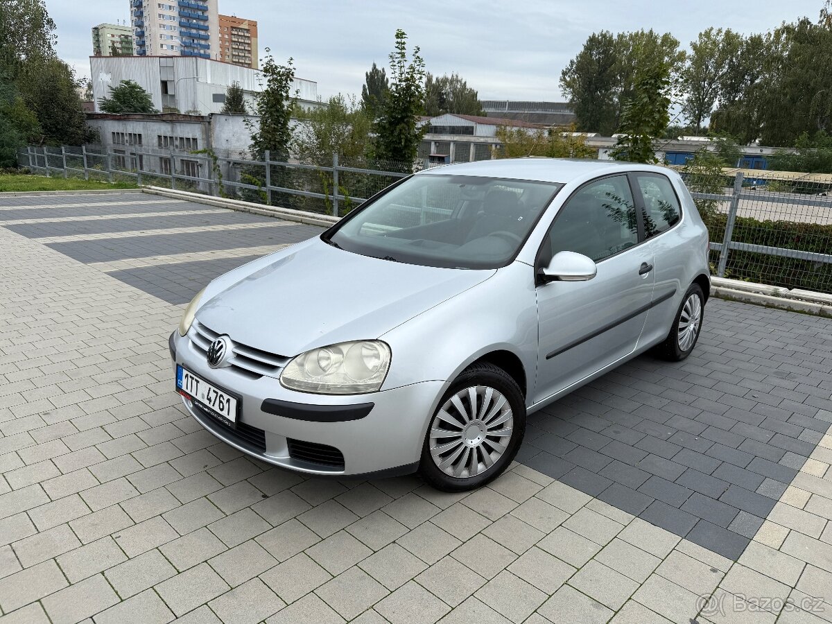VW GOLF 5 1,4 16V 55kW - Klimatizace - Pěkný Stav