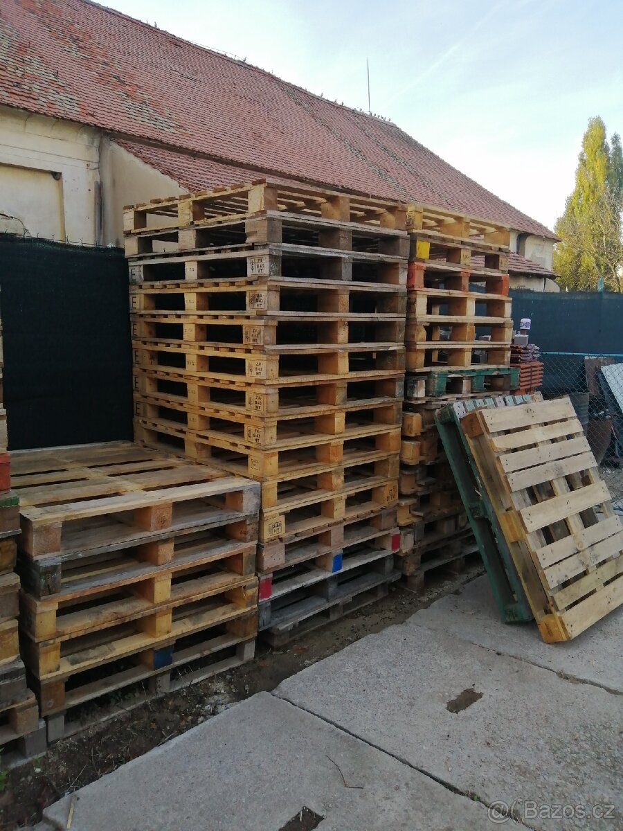 Dřevěné palety