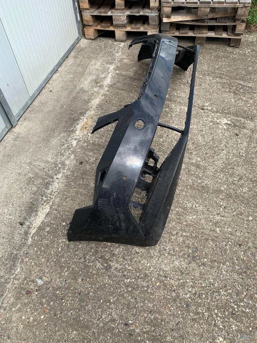 predni naraznik skoda superb 3 III 3v0 6xpdc cerny