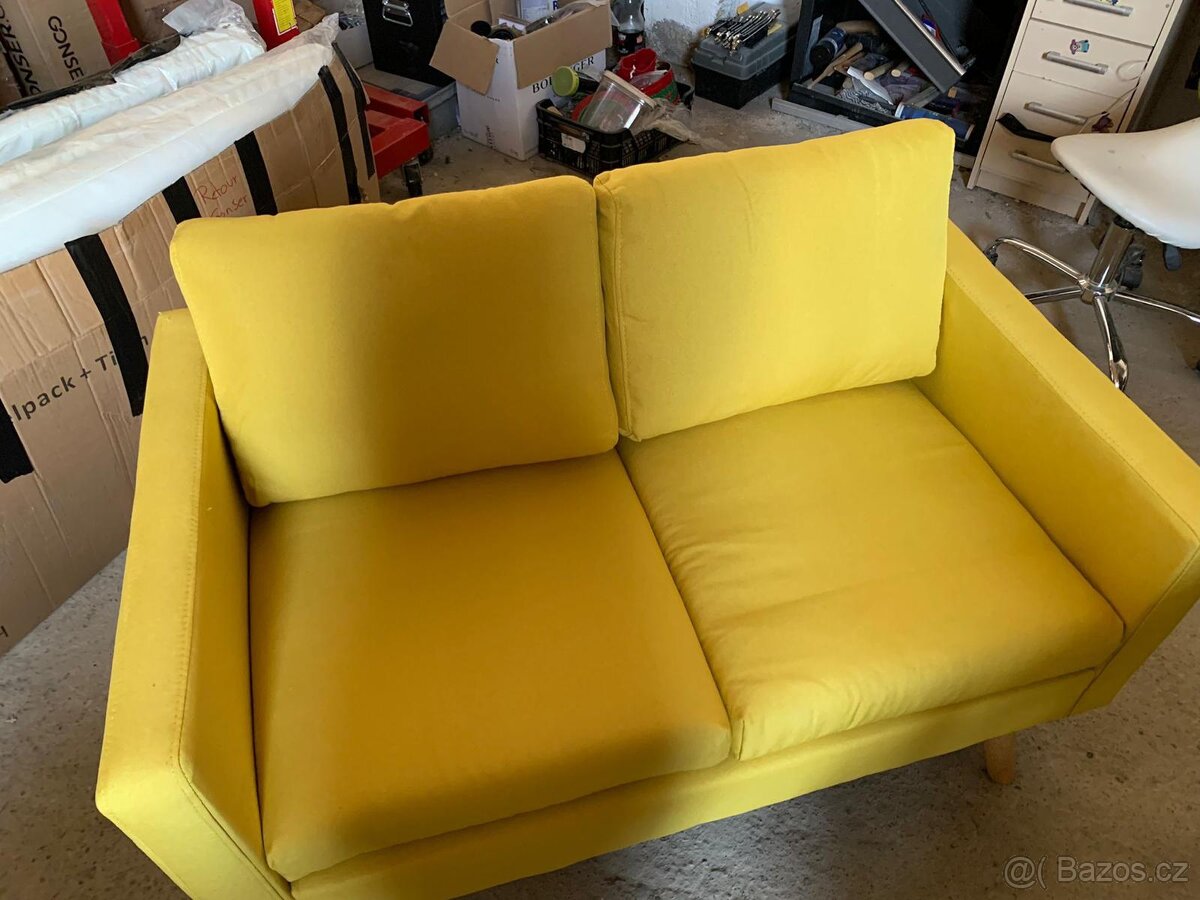 Nová 2 místná sedačka ve žluté barvě