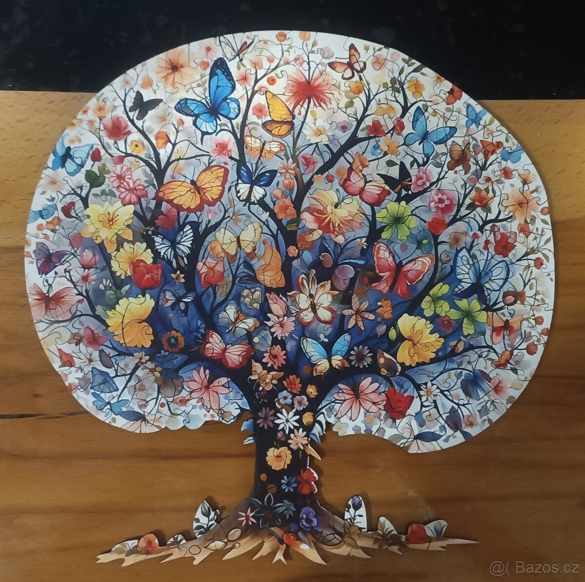 Dřevěné puzzle s motivem stromu