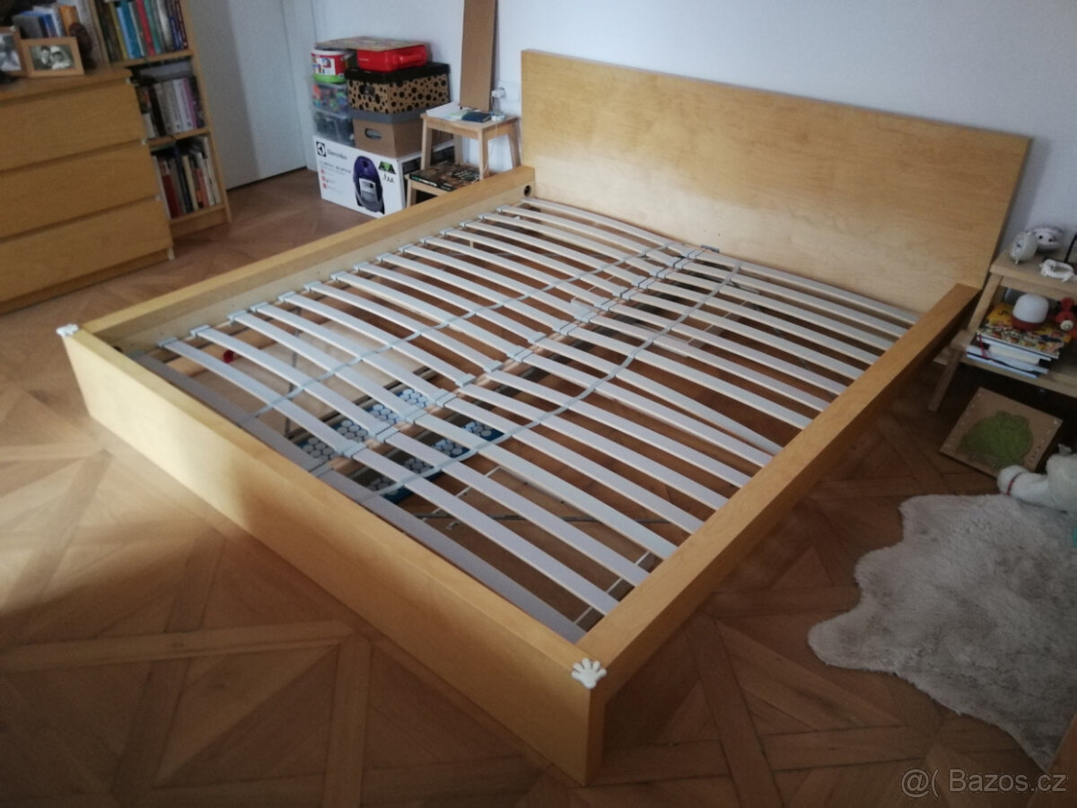 postel Ikea Malm