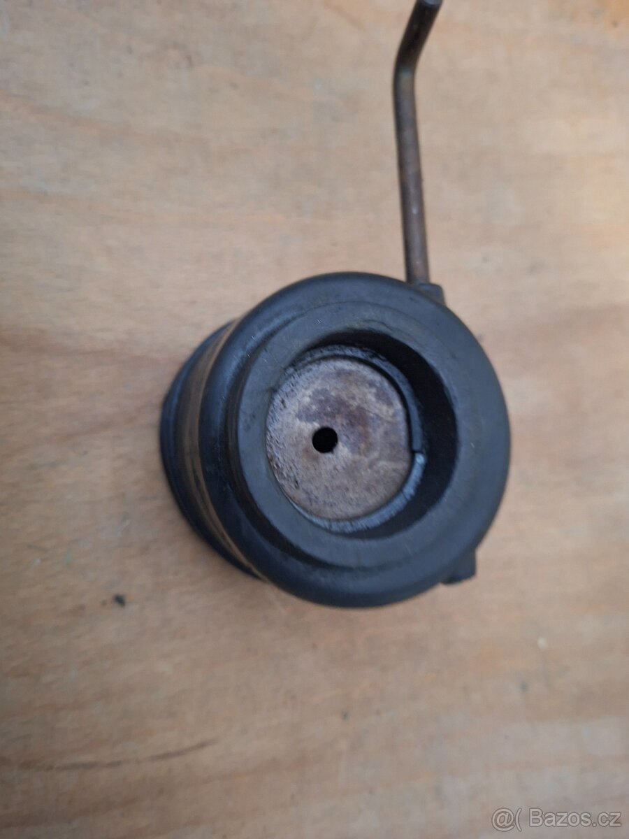 Jawa 250, 350 kyvacka, panelka - klapka sani