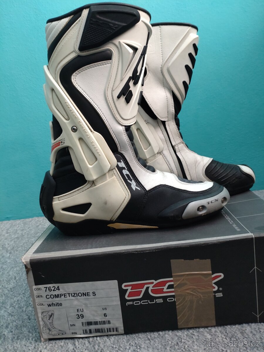 Prodej dámské motorkářské boty