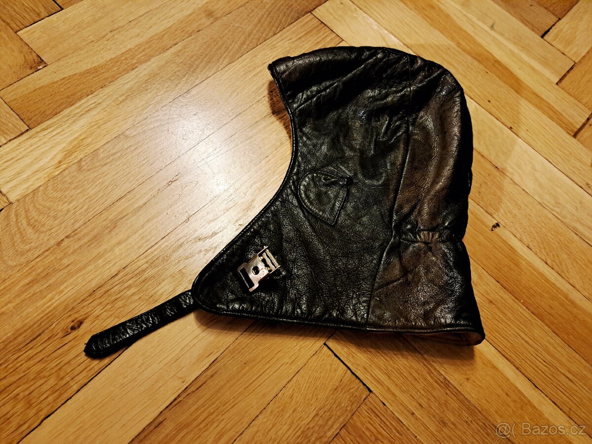 Kožená kukla na motocykl, vel. 59-60 cm- č.1