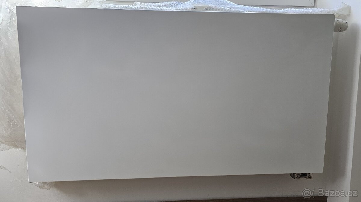 Novy Deskovy radiator PLAN 22 110x60cm (hladky design Korado