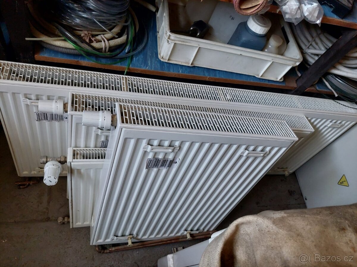 Deskové radiátory