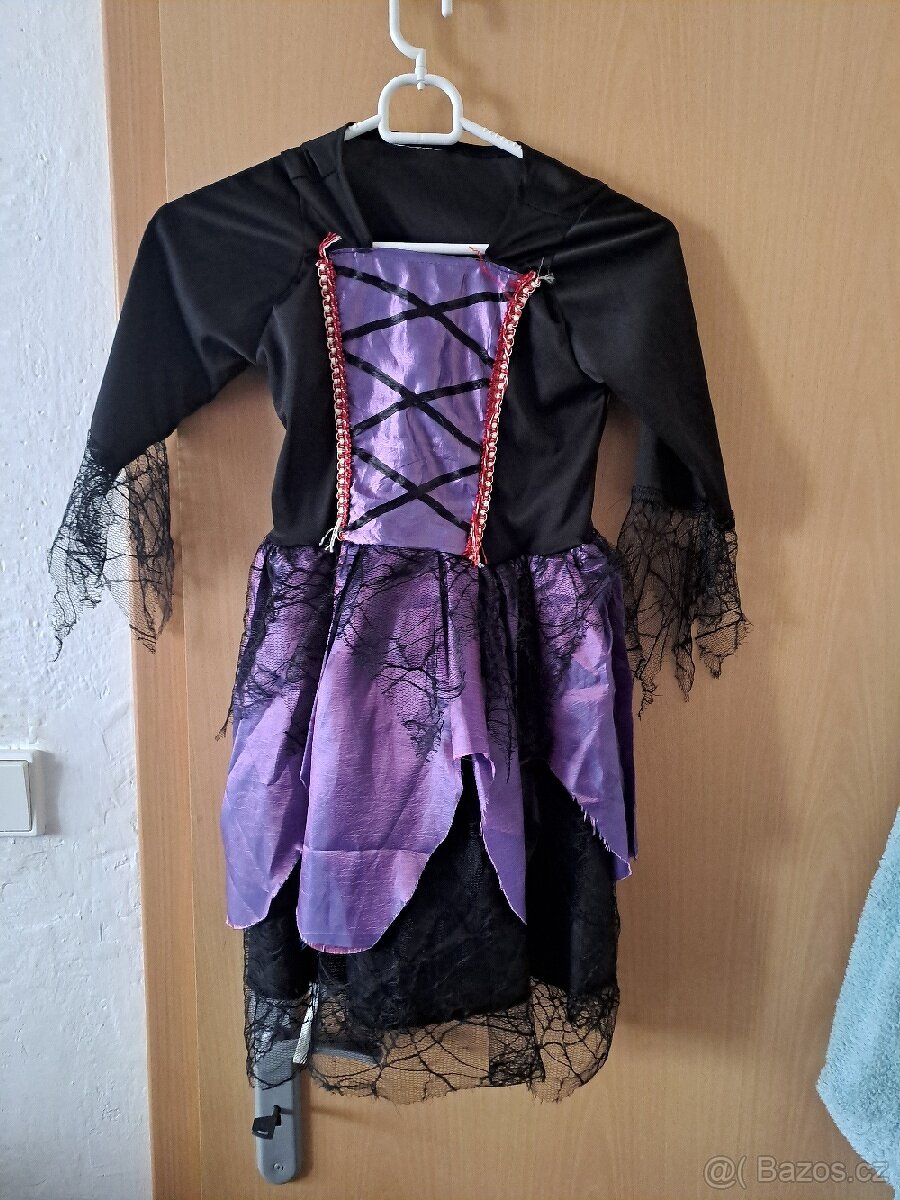 Čarodějnice šaty