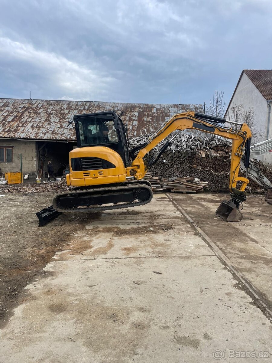 Caterpillar 305C CR - bagr, pásové rypadlo