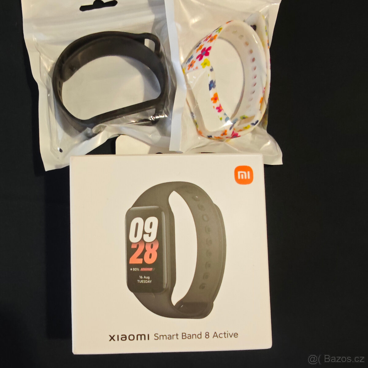 Xiaomi Smart Band 8 Active - zachovalé + 2 náramky