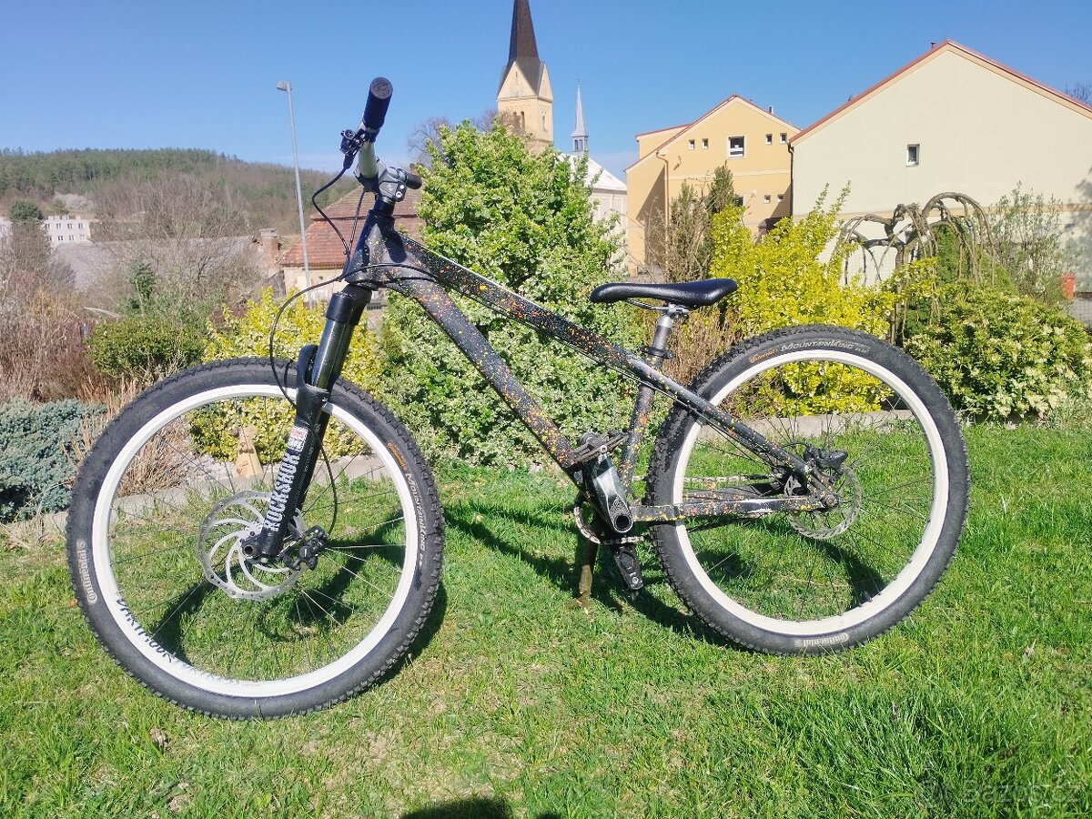CTM Dirt jump kolo v CUSTOM barvě