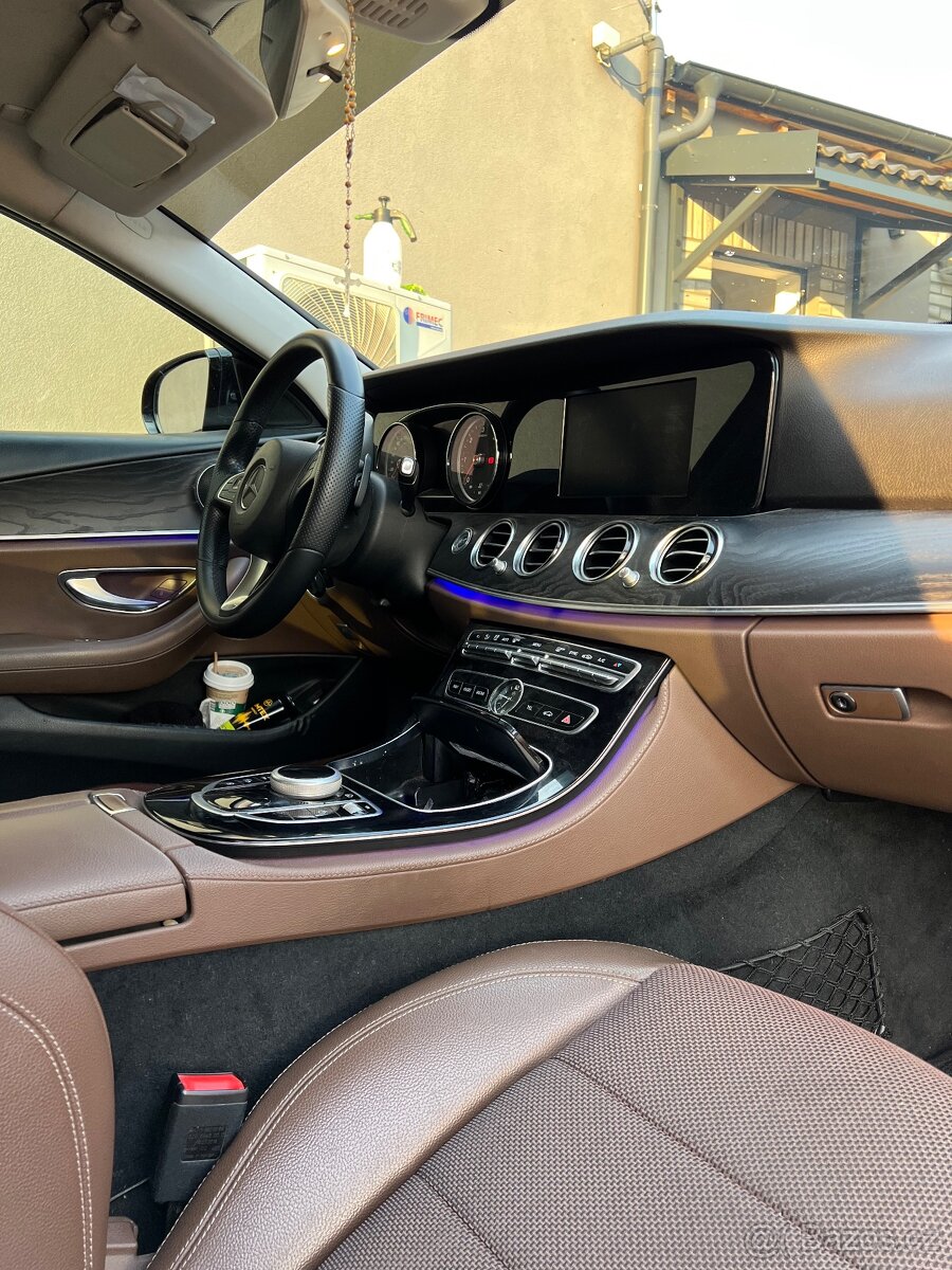 Mercedes-Benz E 220 CDI W213