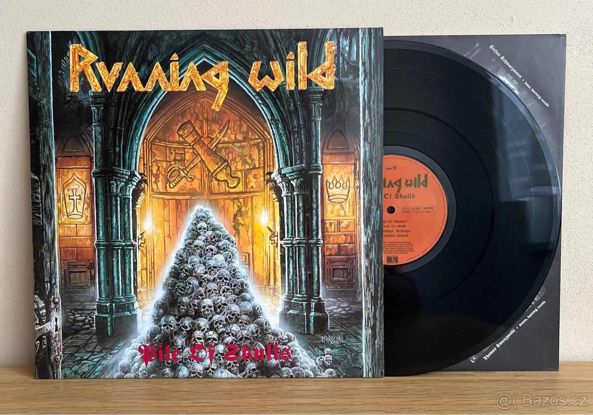 Running Wild – Pile Of Skulls