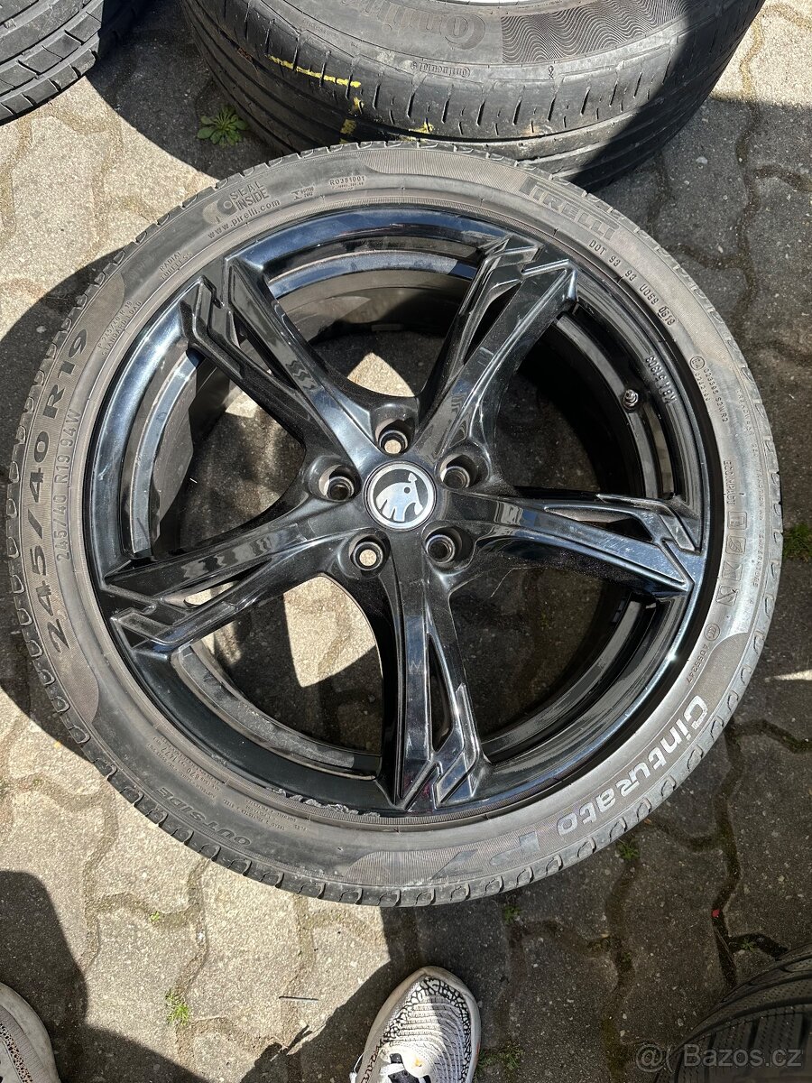 5x112 r19 225/40r19 letni