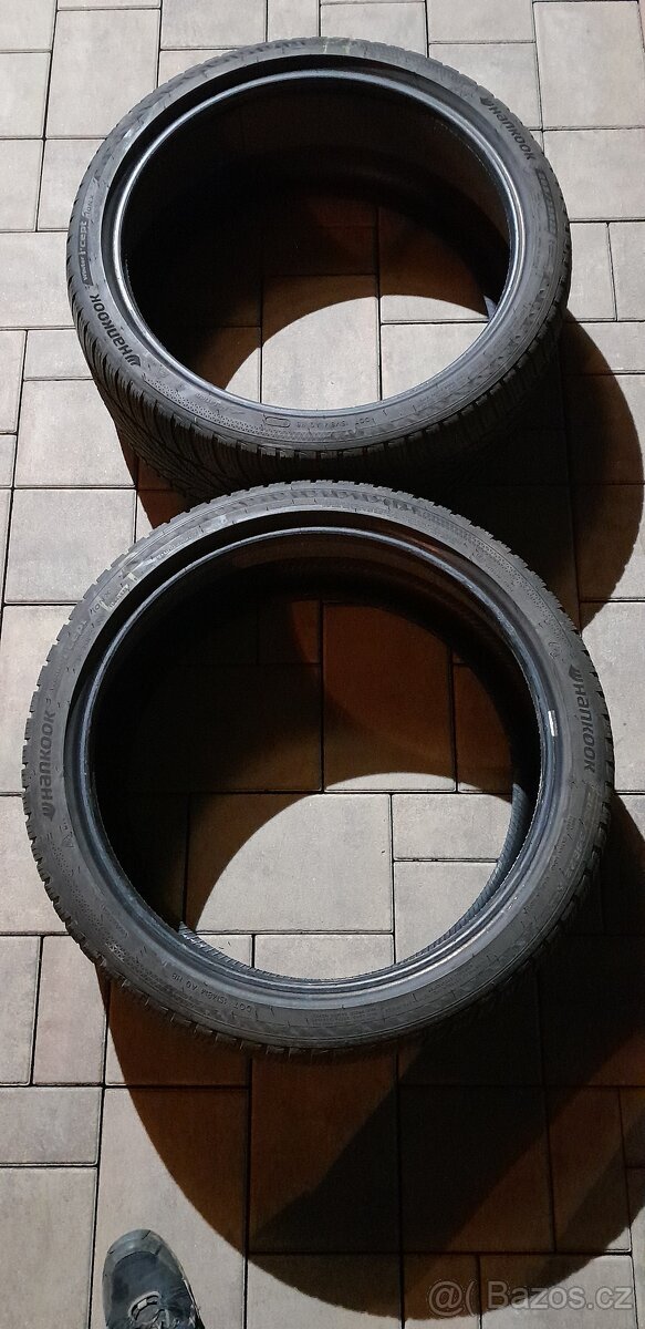 Prodám 2x zimní pneu 285/35R22 106V