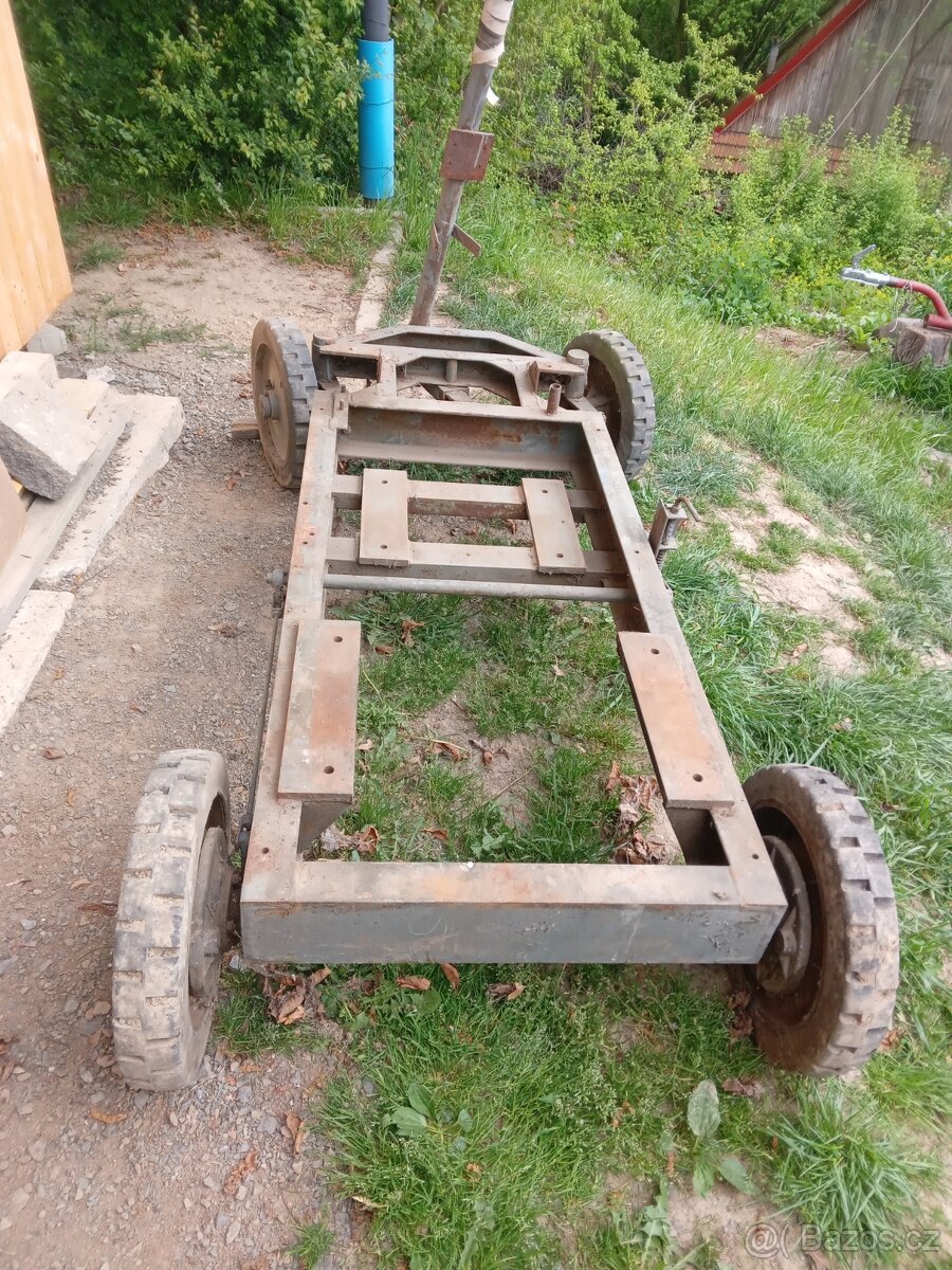 Podvozek stabilniho motoru,elektrocentrály