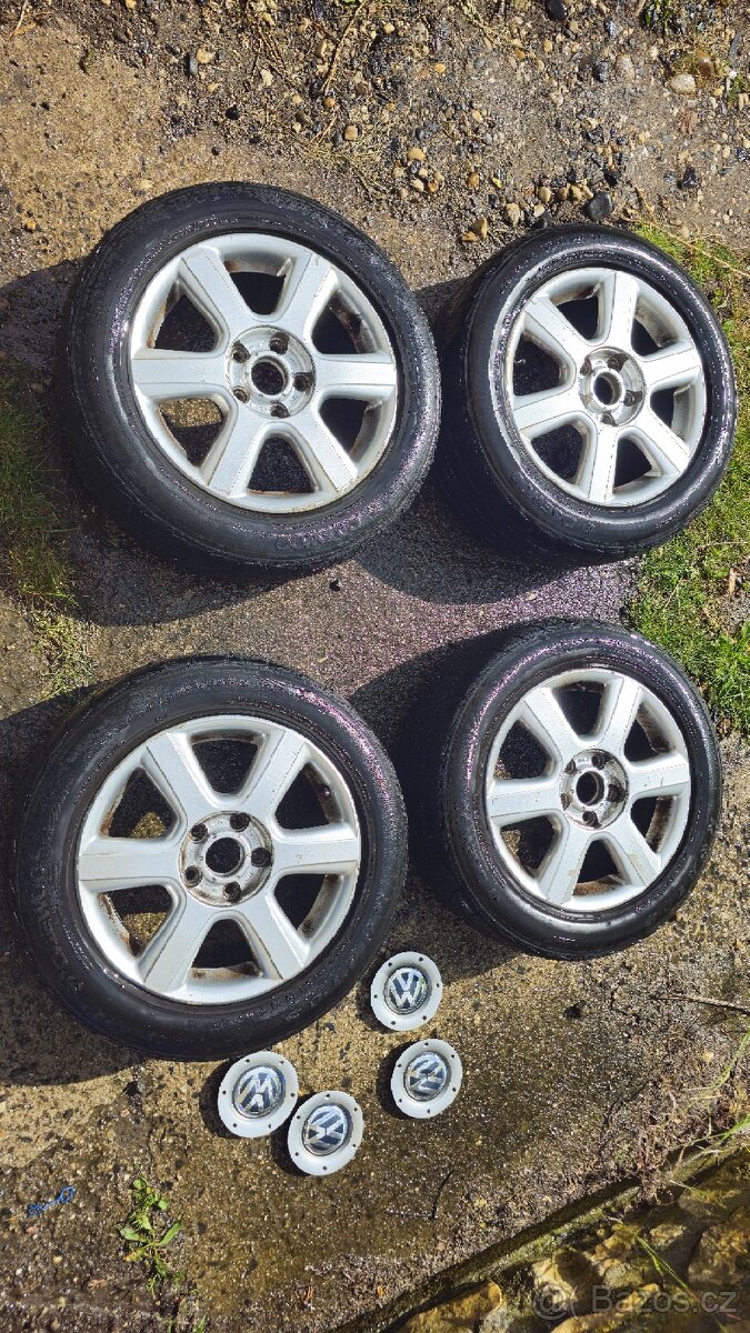Orig WV disky 16" 215 / 55 R16