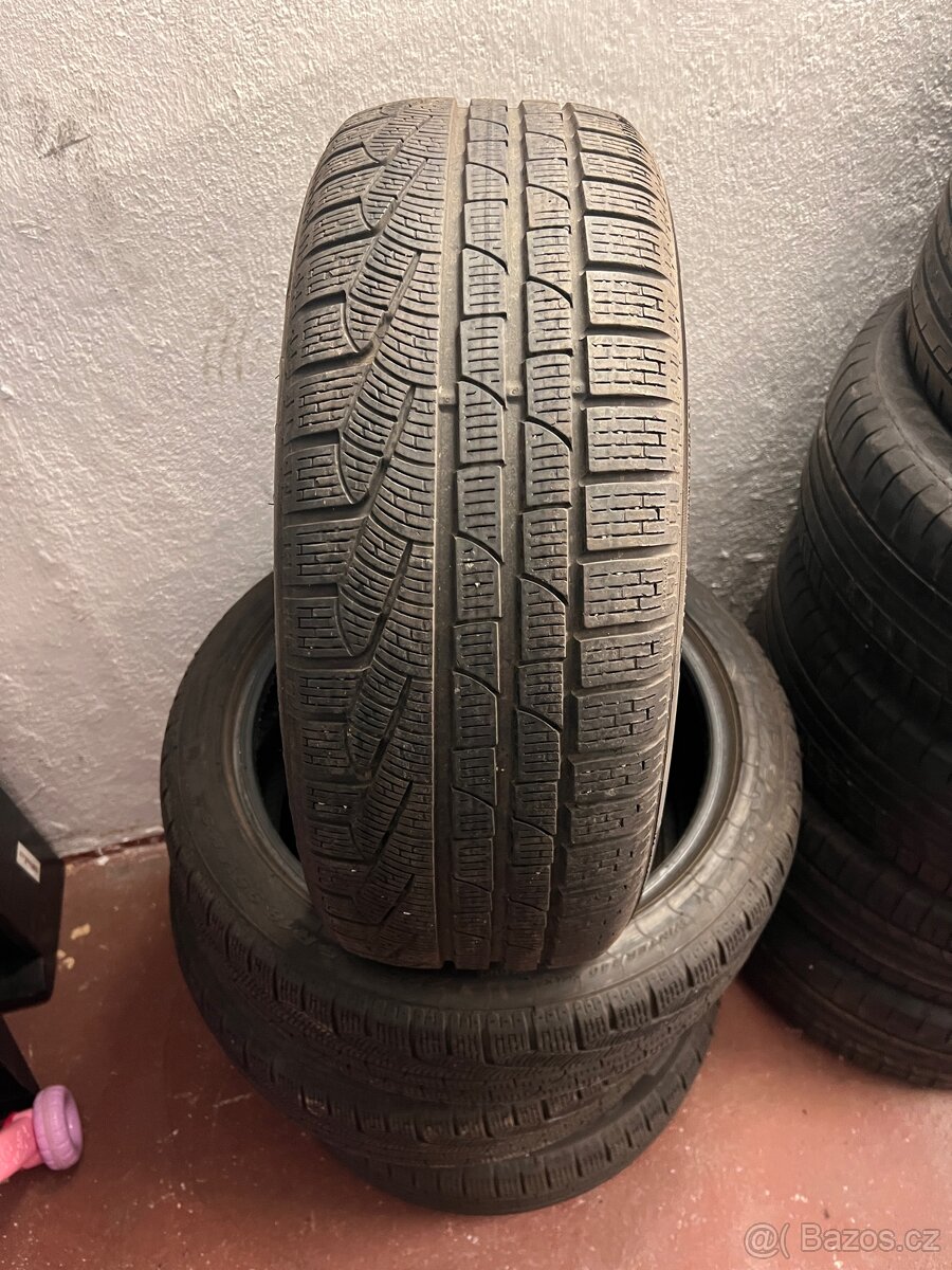 Zimní pneumatiky 225/45 R18