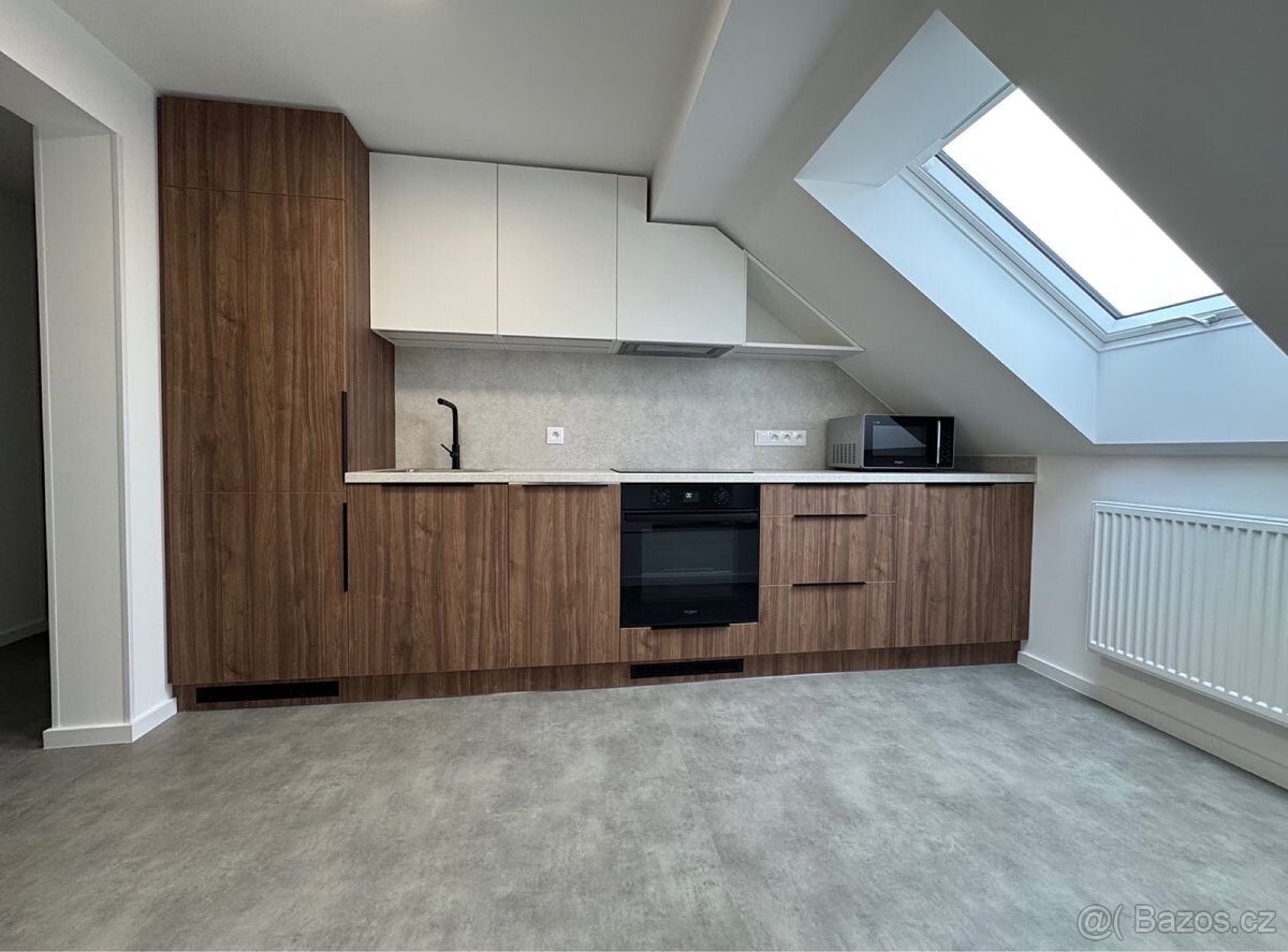 Pronájem bytu 3+KK, 57 m², ulice Novosedlická, Teplice