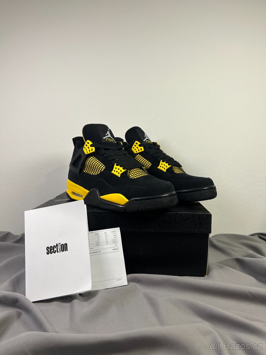 Air Jordan 4 Thunder
