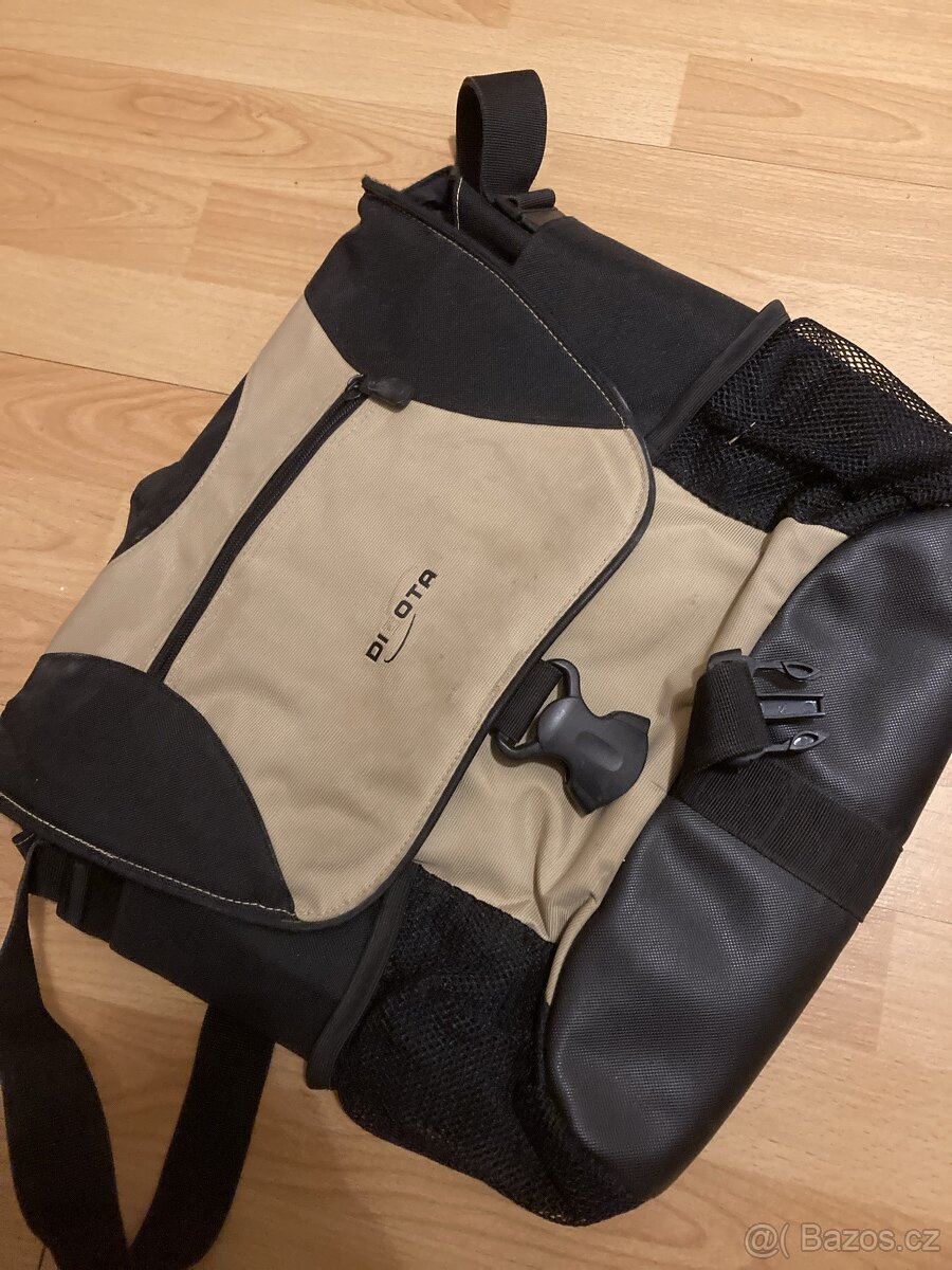 taška na notebook