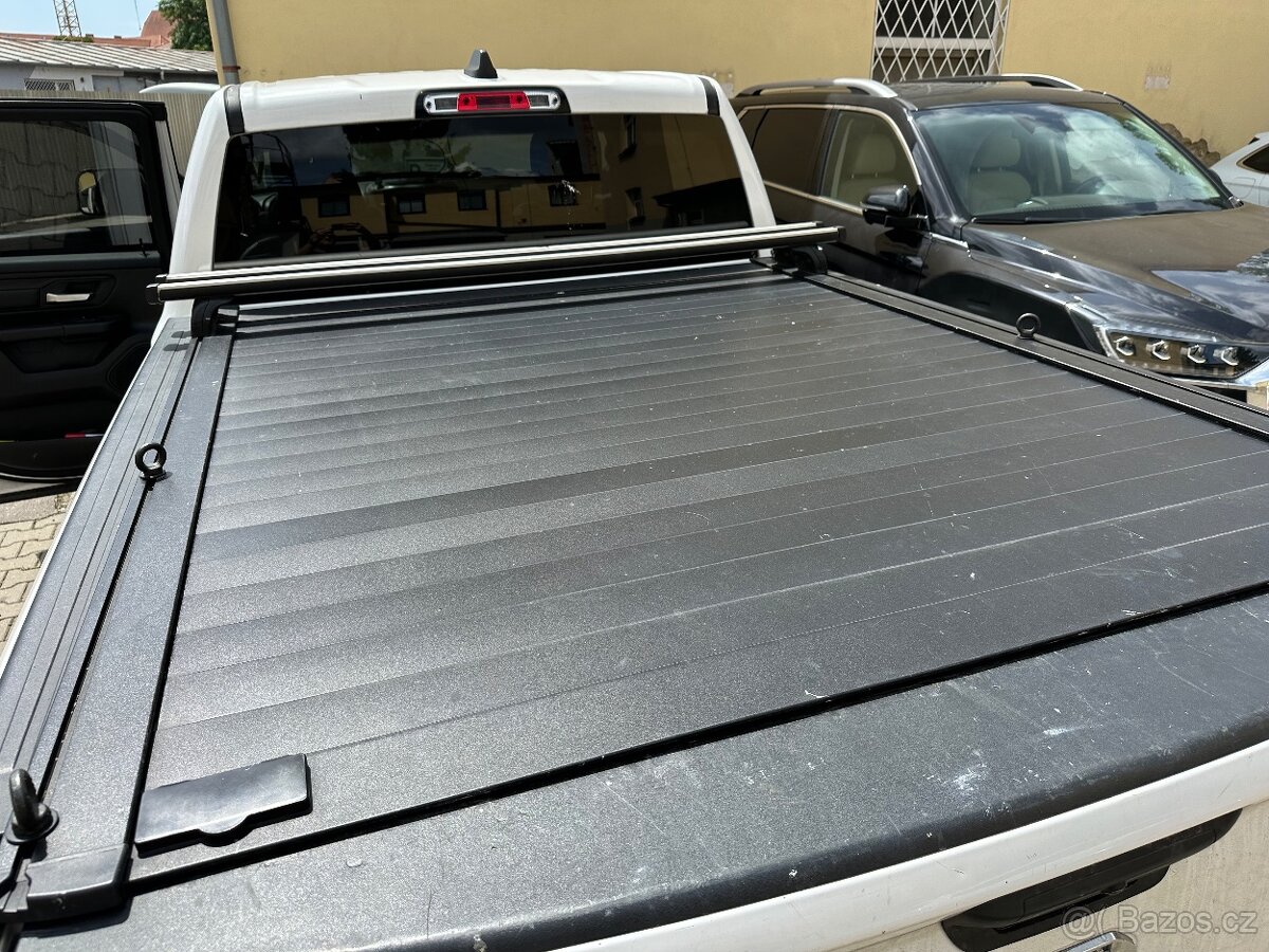 RAM 1500 - roleta RETRAX XR, delka 6,4"