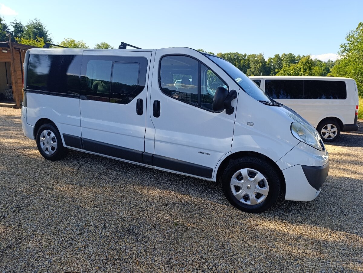 Renault Trafic 2.0 DCi long 6míst tažné klima 84kw M1