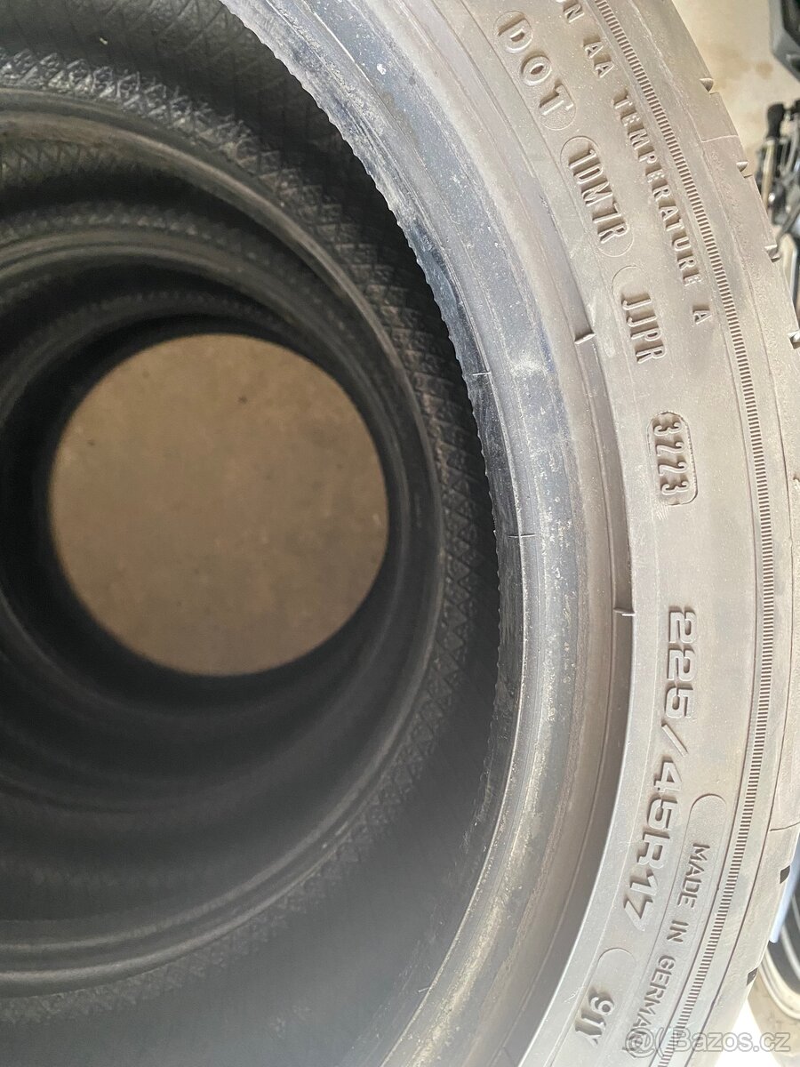Pneu 225/45 R17, Goodyear