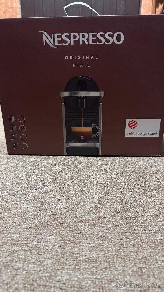 Kávovar Nespresso Pixie Titanium